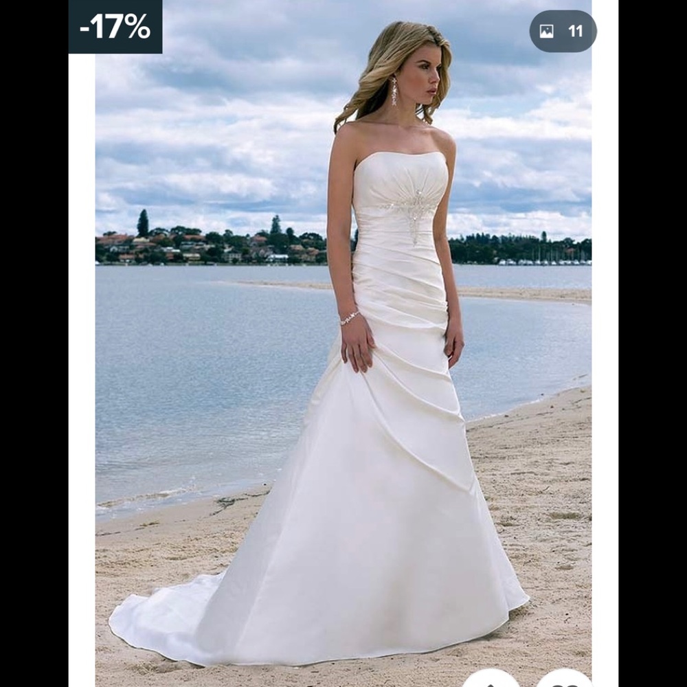 NEW! Ivory Wedding Gown Never Worn